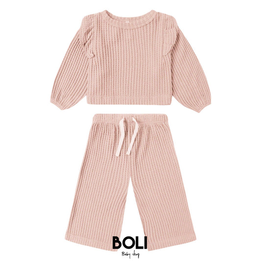 Ruffle Cozy Set
