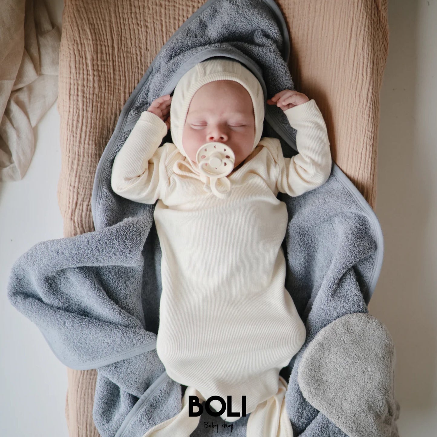 Organic hooded towel Tradewinds