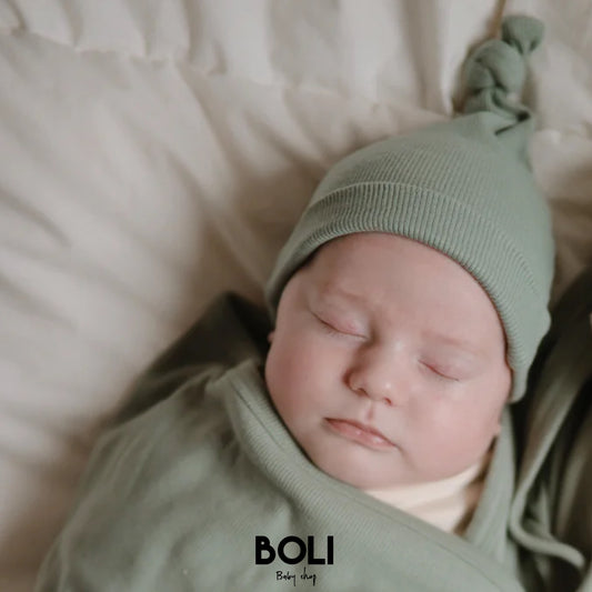 Knotted gown + beanie Green