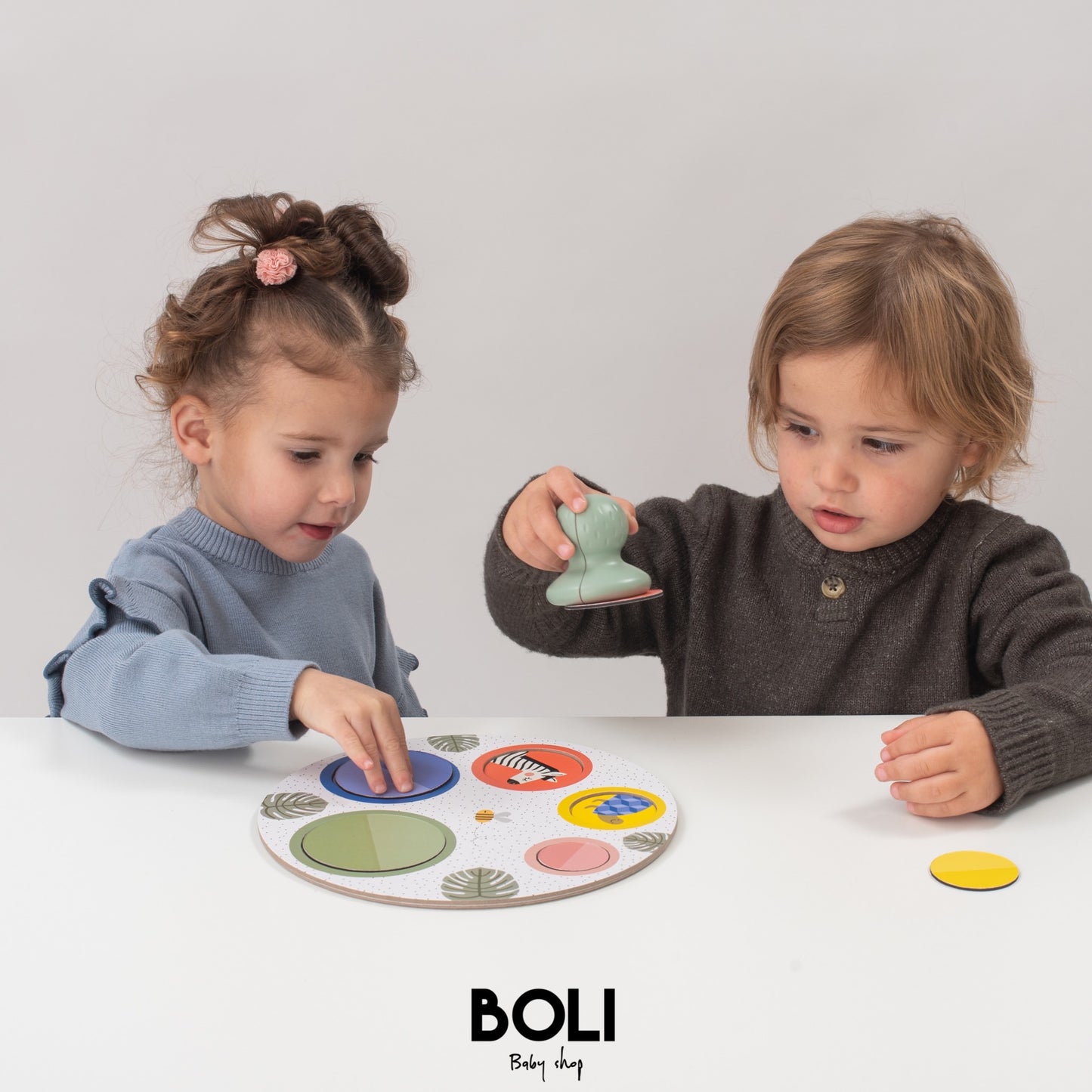 Magnetic Peek a Boo Puzzle