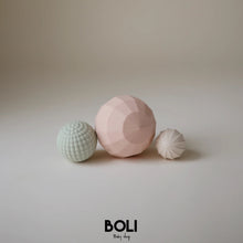 Cargar imagen en el visor de la galería, Blush Nesting Spheres
