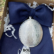 Cargar imagen en el visor de la galería, Medallón Virgen
