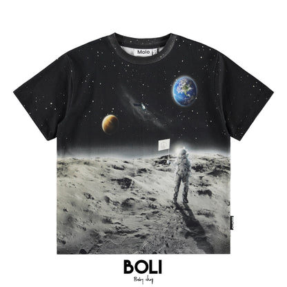 Moon Traveler