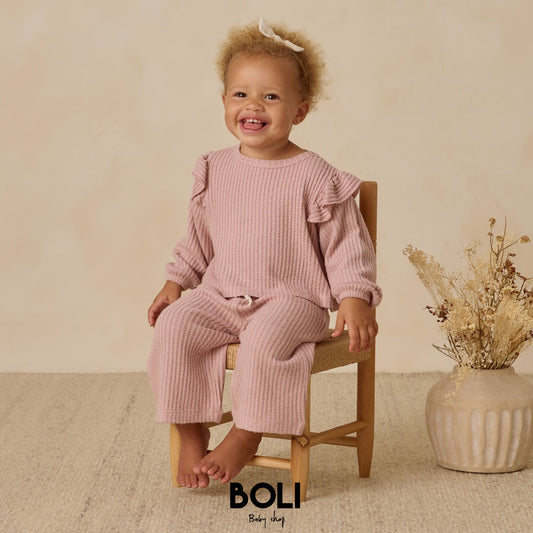 Ruffle Cozy Set