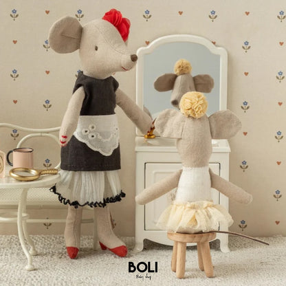 Beautician mouse, Mum