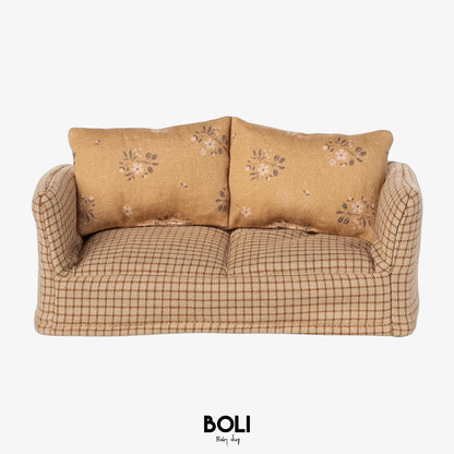 Couch Mouse Mable